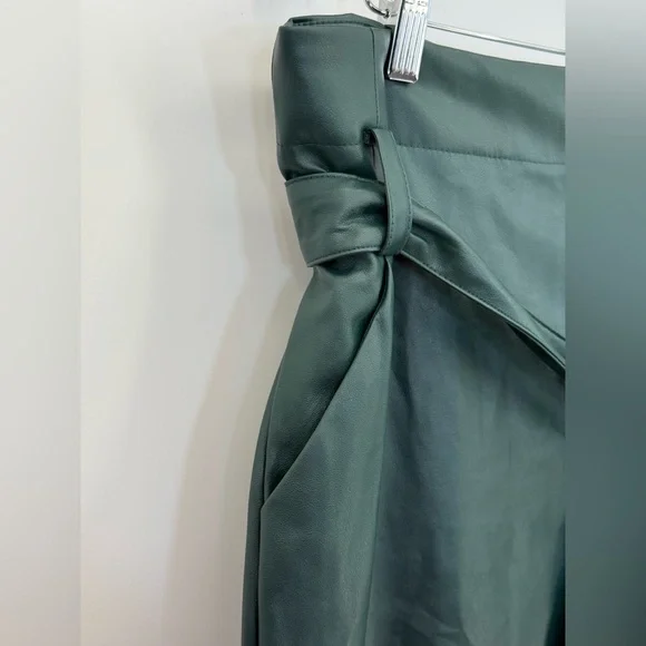 NY & Company Faux Leather High Waist Belted Straight Leg Dark Green Pants SZ 16 - Picture 5 of 9
